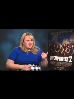 [x]Interview Rebel Wilson - Pitch Perfect 2 - YouTube