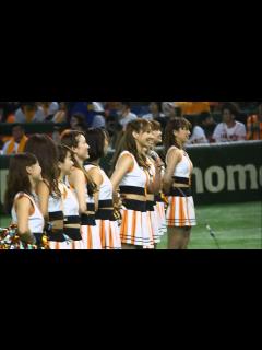 [x]'19 読売巨人軍公式マスコットガール☆Venus(ヴィーナス) - YouTube