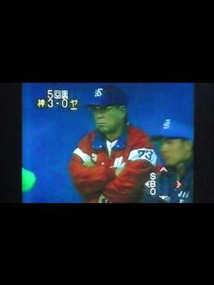 [x]1992阪神タイガース中込伸VSヤクルトスワローズ 神宮球場 東西交互実況放送 パリデス 角富士夫 飯田哲也 荒井幸雄 古田敦也 - YouTube