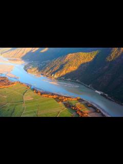 [x]中国のとある風景 ｜長江第一湾、麗江から50キロ離れていて、とても壮観 - YouTube