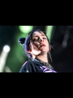 [x]Billie Eilish says her therapist is the "only person I can talk to"