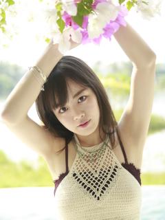 [x]伊原六花写真集R22の中身をチラリズム。メイキング動画も！ - YouTube