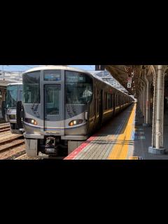 [x]JR湖西線225系100番台3次車(I14編成) B普通 堅田行き 京都3番のりば発車 - YouTube