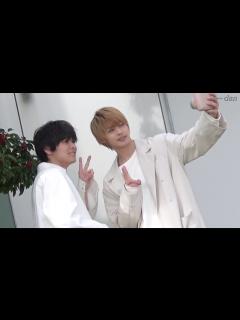 [x]【TVガイドdan vol.29】萩原利久×神尾楓珠メイキング動画 - YouTube
