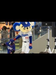 [x]以前ドアラに叩かれた事を根に持つお友達、裏に連れ出してシメるドアラ（笑） (2024/01/07) - YouTube
