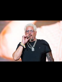 [x]Guy Fieri restaurant roasted by diners: ‘McDonald’s has better service’