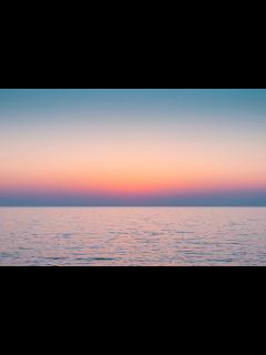 [x]Colorful Dawn Sky Above The Calm Sea Horizon Free Stock Photo | picjumbo